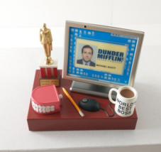 2009 Hallmark The Office WORLD'S BEST BOSS Michael Scott Desk Christmas Ornament - £23.68 GBP