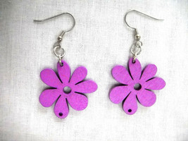 New Fun Nature Girl Purple Cut Out Daisy Flowers Wooden Dangling Flower Earrings - £3.98 GBP
