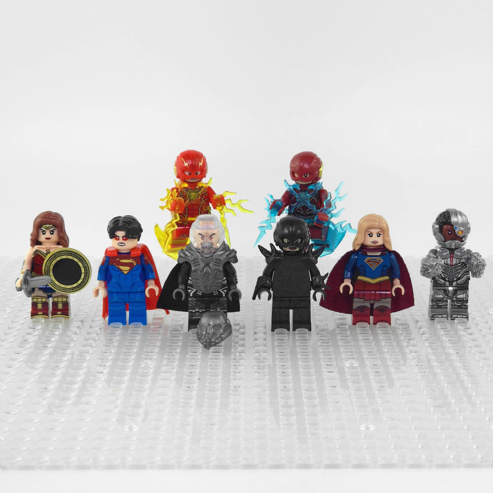 DC Comics Action Figure 30 Cm - Set 4 Pezzi Con Superman, Flash, Wonder Woman E Cyborg