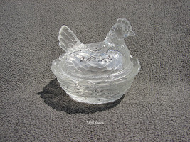 Uncommon Clear Glass 2 7/8 inch Hen on Nest Covered Dish Chicken HON Salt Italy - £15.72 GBP