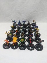 Lot Of (30) Wizkids Marvel DC Heroclix Commons Uncommons Wizkids NO Cards - £11.15 GBP