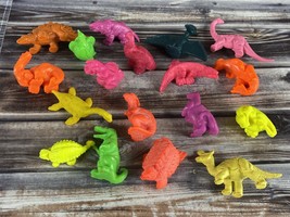 Large Lot of Rubber Dinosaurs - £7.72 GBP