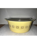 Vintage Yellow Pyrex Casserole Dish 472 ,1 1/2  PT Town &amp; Country Patter... - $38.24 CAD