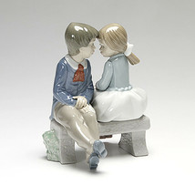 Nao by Lladro 02001136 First Love  - £139.45 GBP