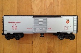 Lionel Electric Trains Canadian Pacific Operating  Box Car 6-9228 Vintage 1980&#39;s - £54.48 GBP