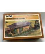 LIGHTED FREIGHT STATION HO GAUGE 1:87 Scale  TYCO 906 Pre-Built Building... - $27.80