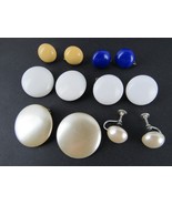 VINTAGE BUTTON EARINGS x6 sets ESTATE SALE clip on blue white pearl - $498.90 MXN