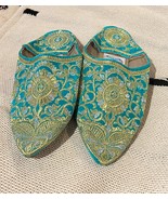 Moroccan green slippers with gold stitch pattern for women  - Moroccan s... - $889.76 MXN