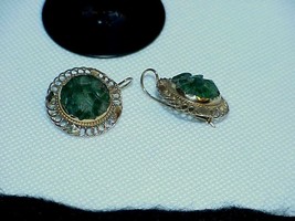 Vintage 14k Chinese Carved Jade Jadeite Earrings Filigree Wires Yellow gold 6.1g - £387.64 GBP