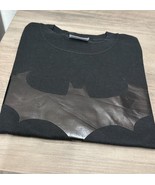 Black Batman Logo T Shirt DC Comics Graphitti Size Small S - $25.11 CAD