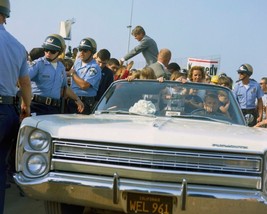 Senator Robert F. Kennedy in car with family at campaign stop New 8x10 Photo - £7.10 GBP