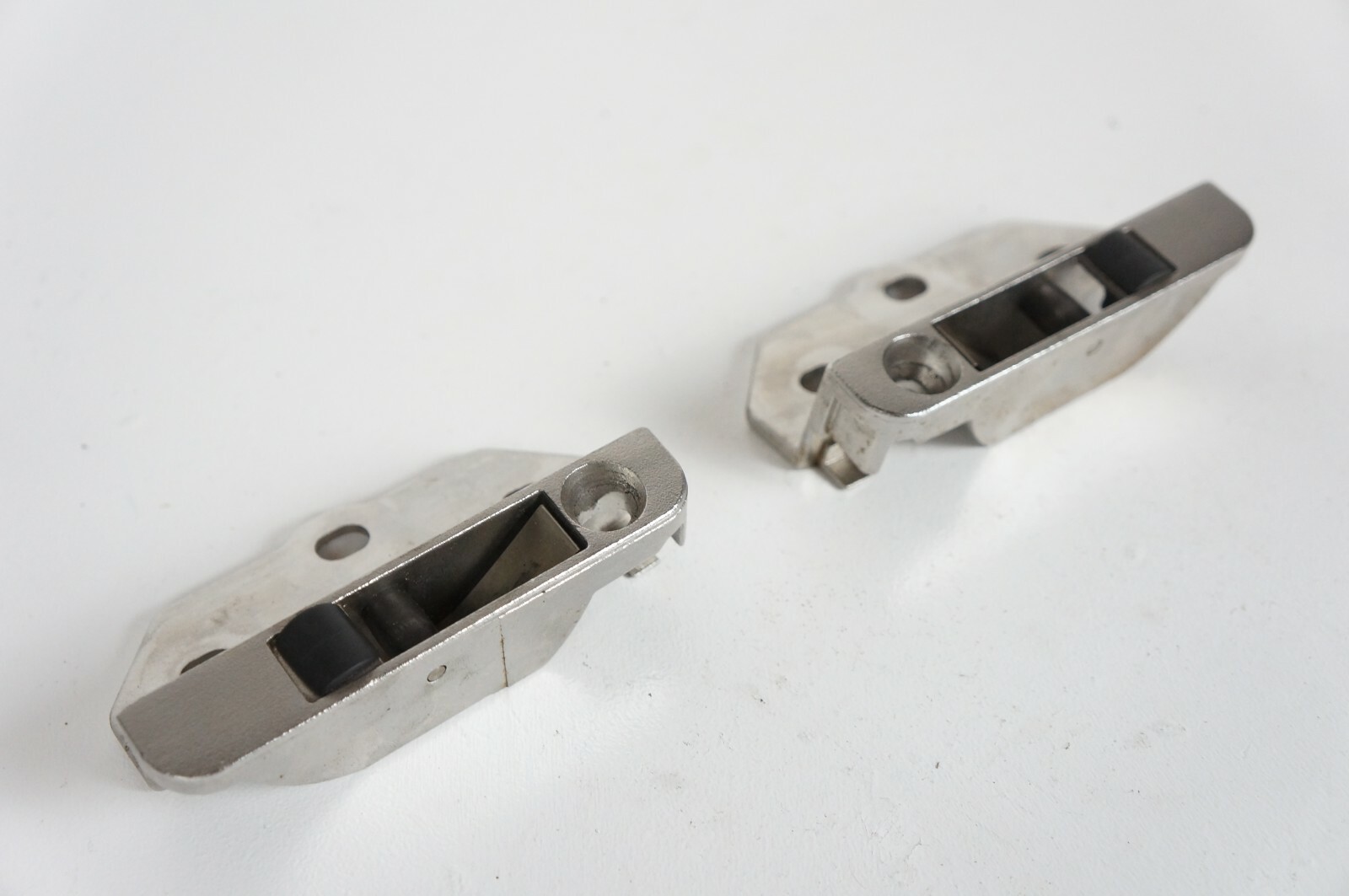 00-2010 bmw 645ci 650i e63 convertible roof latch catch base plate lock set 2 Item image 2