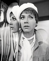 Linda Thorson as Tara King in the Avengers 16x20 Canvas Giclee Looking i... - £55.46 GBP