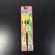 New 2-Pack Dr. Fresh SmileGuard Peanuts Collectible Kid&#39;s Soft Toothbrushes 2010 - £3.14 GBP