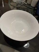 Nevaeh White By Fitz &amp; Floyd Round Large Salad Vegetable Serving Bowl 9&quot; X 2 3/4 - £38.15 GBP