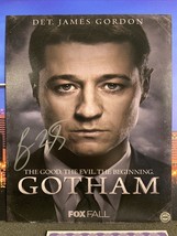 Ben McKenzie (Gotham) Signed Autographed 8x10 photo - AUTO with COA - £29.86 GBP