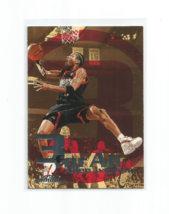 Allen Iverson (Philadelphia 76ers) 1999-2000 Skybox Dominion 3 For All Card #195 - £3.88 GBP