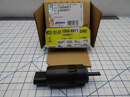 GM 13508971 Windshield Washer Fluid Pump OEM NOS - $18.36