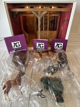 American Girl Minis Illuma-Room Stable Decor Stall Set, Horses, Saddles &amp; Stuff - £210.51 GBP