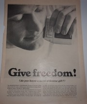 Remington Lektronic II Shaver Give Freedom Magazine Print Ad 1964 - £5.46 GBP