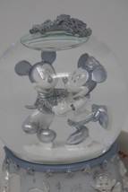 Disney Store Exclusive 2002 Special Edition Mickey Minnie Skating Snow Globe - $39.99