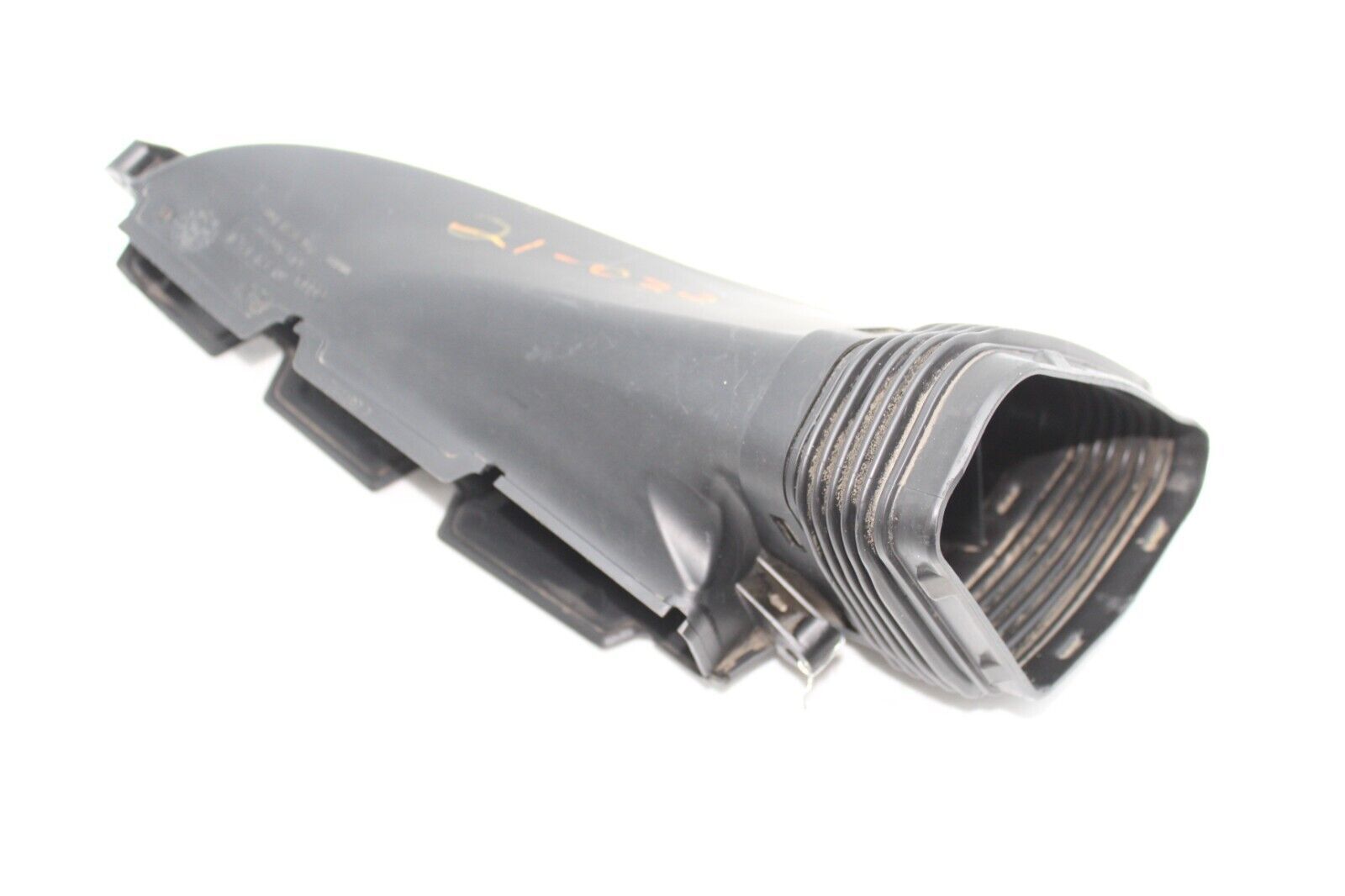 12-18 AUDI A6 C7 3.0L ENGINE AIR INTAKE DUCT E4966 - $73.95