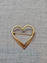 Vintage Open Gold Tone Heart Pin Pinback Brooch, 1.125&#39;&#39; Length - £5.22 GBP