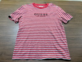 GUESS Jeans Original Los Angeles Men&#39;s Red/Gray Striped T-Shirt - Small - £11.77 GBP