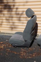 90-92 Toyota 4Runner 2Dr & 89-95 Pickup Front Folding Buckets Seats L&R image 12
