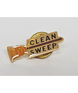 Clean Sweep Gold Colored Mcdonalds Lapel Pin Collectible Group II Ince T... - €5,18 EUR