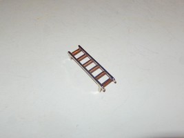 STANDARD GAUGE SILVER METAL LADDER FOR FREIGHT CARS- - NEW - H95 - $3.44
