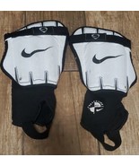 Nike Protective Fit Shin Guards Child Size Small Black And White - £3.42 GBP