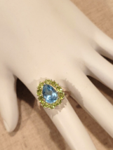 VTG Pear Shape Blue Topaz Peridot Ring 925 Sterling Silver Rhodium Plated Sz 7 - £65.71 GBP