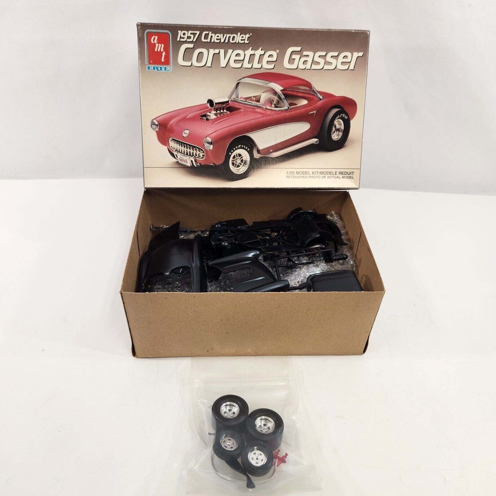 AMT ERTL 1957 Chevrolet Corvette Gasser Model Car Kit 1/25 Scale #6355 Complete - £26.62 GBP