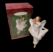 Hallmark Keepsake Angel of Promise Angel Christmas Ornament 2000 w/ Box Vintage - £4.77 GBP