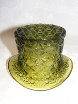 Vintage Green Glass 3&quot; Top Hat Vase Button &amp; Daisy Design 12c - $14.84
