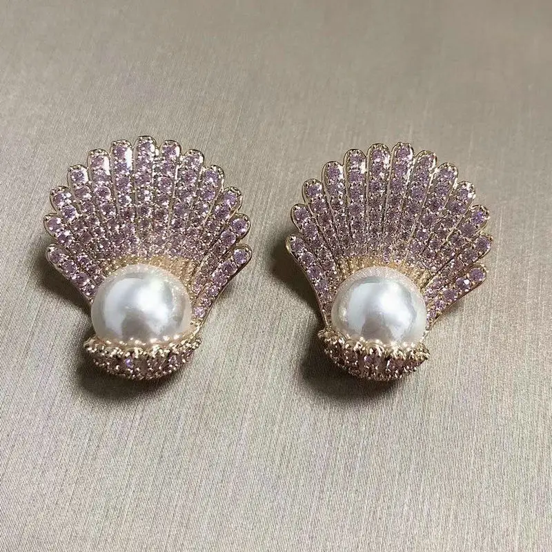 White Pearl  Green Clam Shell Earring for Women - £24.32 GBP