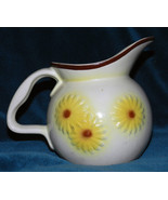 LOVELY VINTAGE HULL POTTERY PITCHER WITH YELLOW DAISIES!! - £11.93 GBP