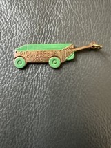 VTG Girls Scouts 1968  Wagon Charm Pendant Gold Tone &amp; Green Chicago Italy Made - £23.32 GBP
