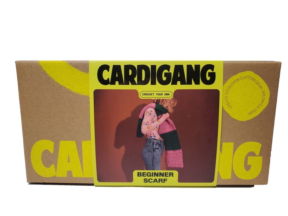 Cardigang Amelia Pink And Green Beginner Scarf Acrylic Yarn Crochet Kit - $54.44 Cardigang Amelia Pink And Green Beginner Scarf Acrylic Yarn Crochet Kit - $54.44