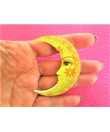Moon flower yellow pin brooch - €8,65 EUR
