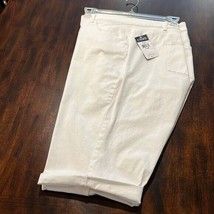 CHAPS Womens Bermuda Knee Length Cuffed White Shorts NWT Size 24W - $29.40