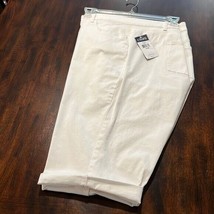 CHAPS Womens Bermuda Knee Length Cuffed White Shorts NWT Size 24W - £22.24 GBP