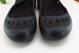 Crocs Women Sz 7 M Black Flat Synthetic Shoes - £15.78 GBP