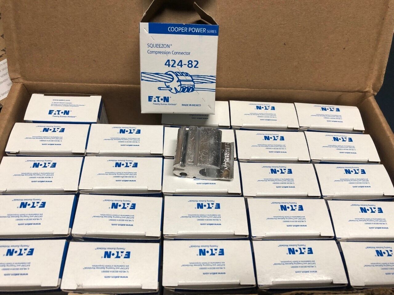8 Cooper Power  SQUEEZON 424-82 COMPRESSION CONNECTOR (LOT OF 8) - $12.89