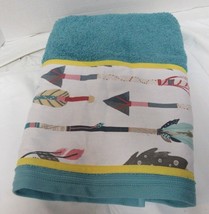2 Kohl&#39;s Large Bath Towel 27&quot; x 52&quot; Aqua Wave NWT Arrow Patch Design - £35.96 GBP
