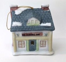 Christmas Tree Ornament Bell &quot;The Queens Inn&quot; Readers Digest 1991 Porcelain Vtg - £8.64 GBP