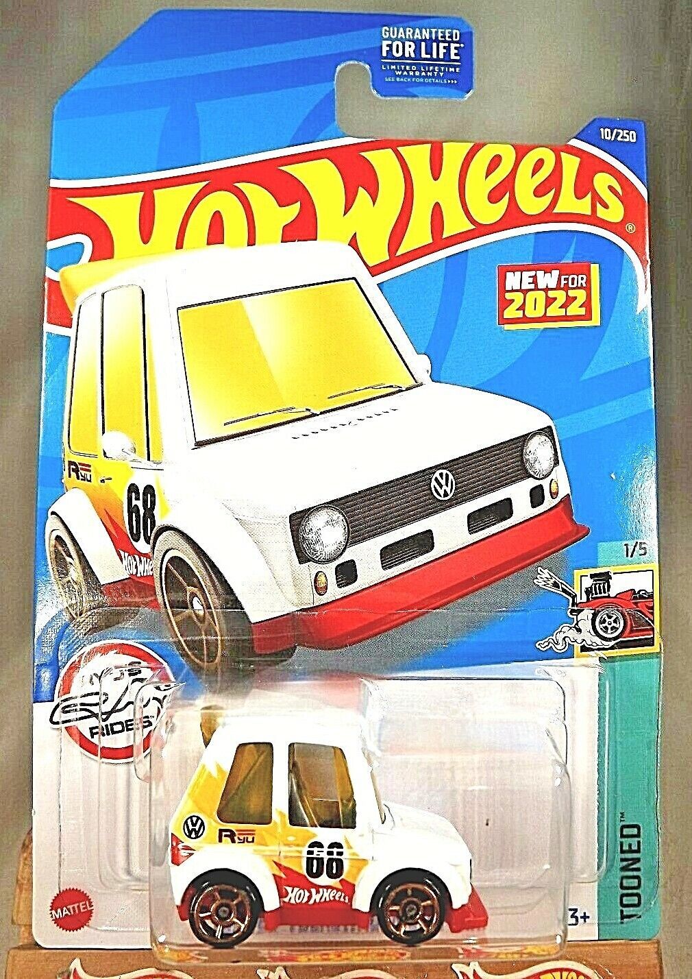 2022 Hot Wheels #10 Tooned 1/5 TOONED VOLKSWAGEN GOLF MK1 White w/Gold OH5 Spoke