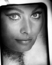 Sophia Loren in with Love, Sophia Beautiful Close-up Portrait 16x20 Canvas - £54.98 GBP