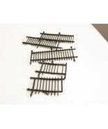 LIONEL PART- ASSORTED PLASTIC FENCE SECTIONS FOR STATION - MIXED - SR80 - $5.14 CAD